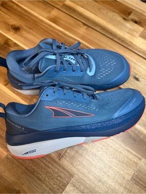 Women’s Altra Paradigm running shoes
